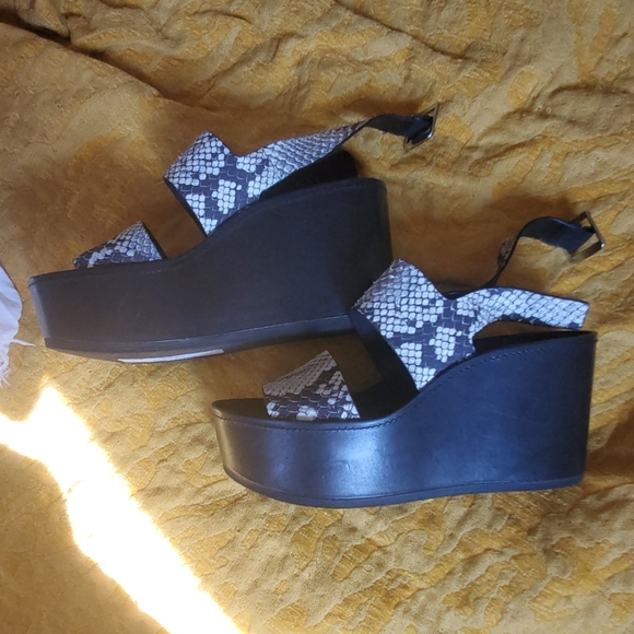 Vince Platforms - Picture 2 of 4